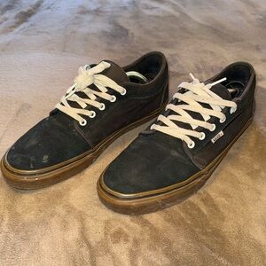 Vans Chukka Low black/gum